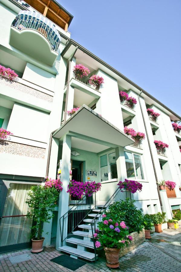 Hotel Dolcevita Cesenatico Exterior photo